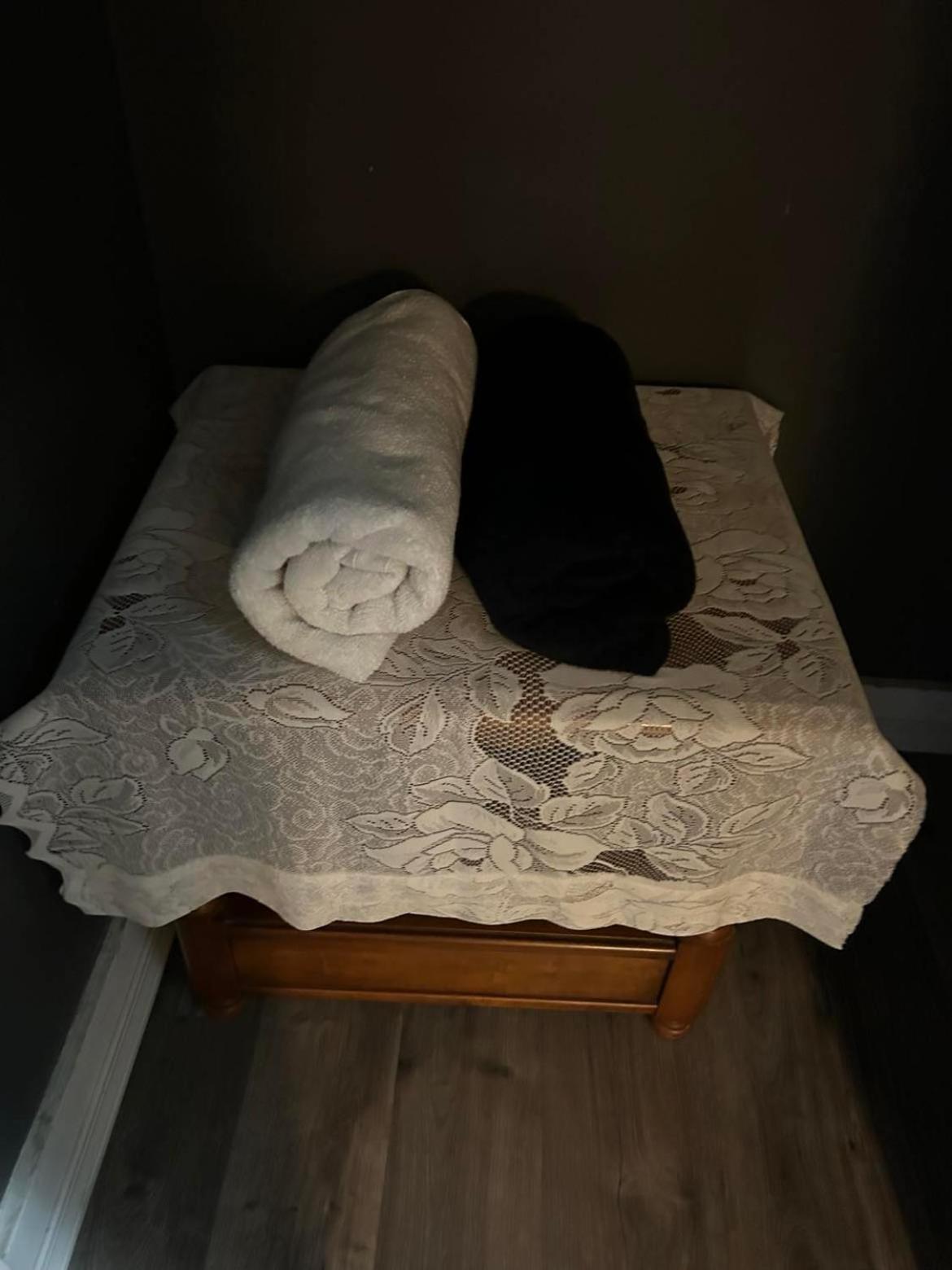 Maryland Homestay In Winnpeg Downtown ウィニペグ エクステリア 写真